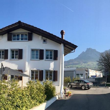 No Such Thing Bed and Breakfast Schwyz Eksteriør billede